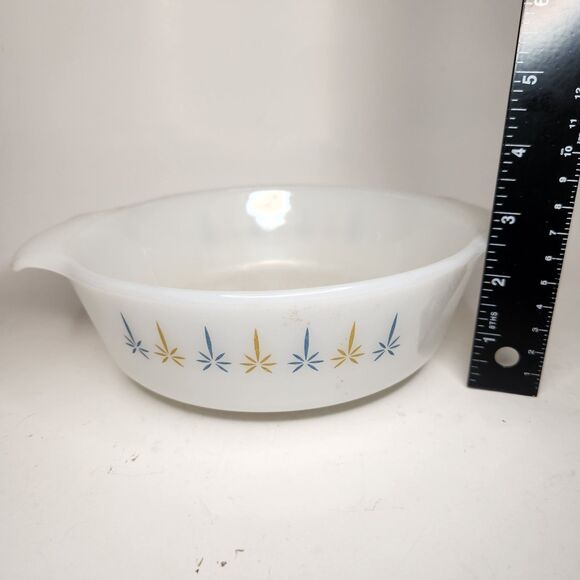 Vintage FIRE KING Candle Glow Atomic Star 7 5/8" Casserole Dish #436 One Quart - Picture 5 of 5